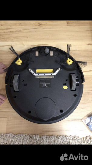 Робот пылесос(б/у)модель B2005Plus