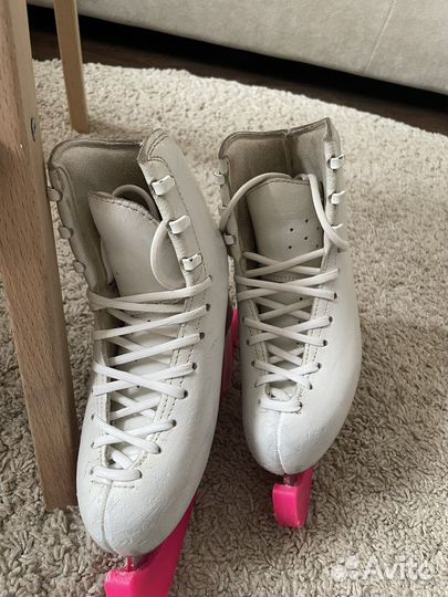 Продам профессиональные коньки 205