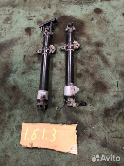 Форсунка омывателя фар левая Jeep wk2