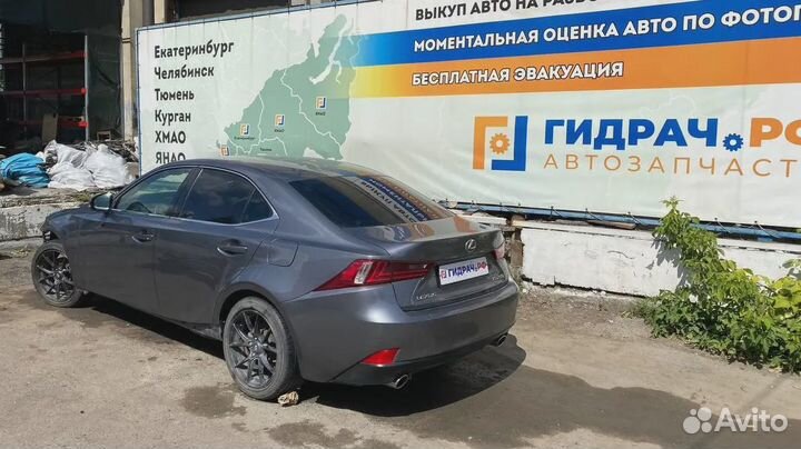 Накладка порога внутренняя задняя правая Lexus IS250 (XE30) 67915-53030