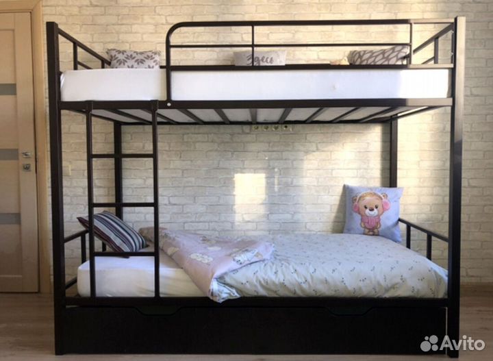 Двухъярусная кровать манеж с высокими бортиками