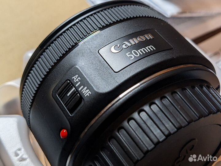 Объектив Canon EF 50mm f/1.8 STM