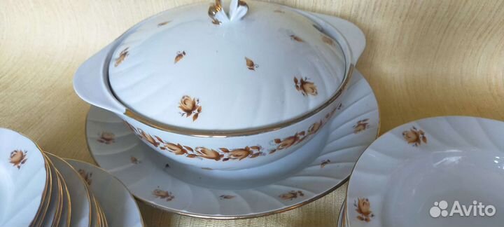 Сервиз столовый новый