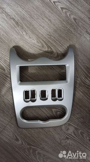 Рамка под магнитолу Logan, Sandero и под 2 din