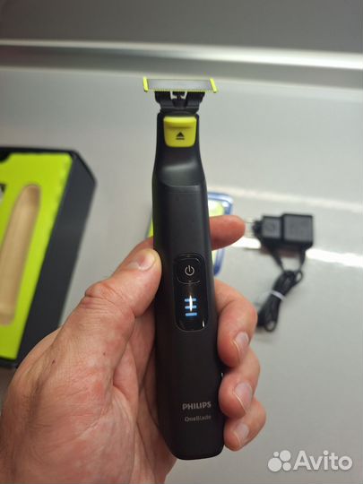 Триммер philips oneblade pro (плюс 4 лезвия)