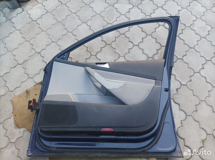 Дверь передняя правая Volkswagen Passat B6