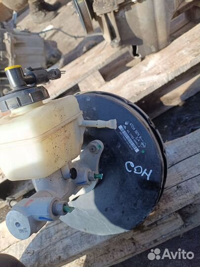 Вакуум Renault Sandero