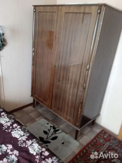 Шкаф плательный