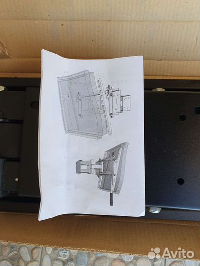 Кронштейн для телевизора поворотный
