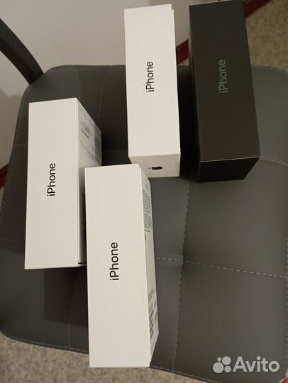 Коробки от iPhone