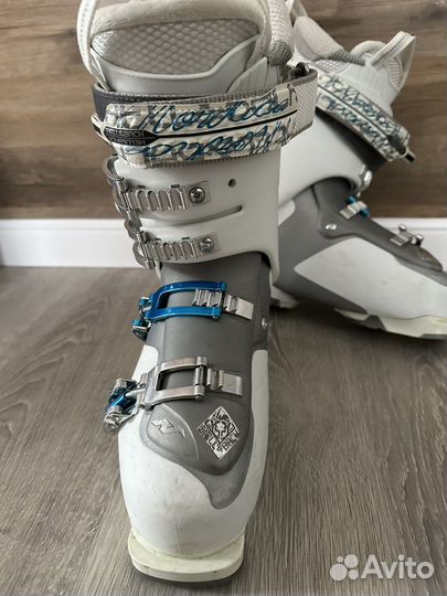 Горнолыжные ботинки