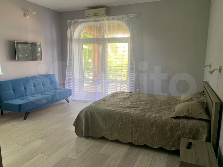 Комната 25 м² в 6-к., 1/3 эт.