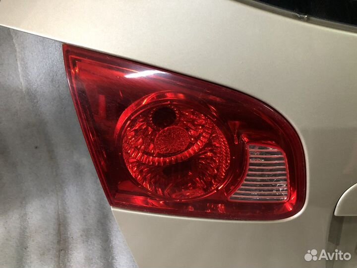 Фонарь задний левый внутренний (Hyundai Santa Fe)