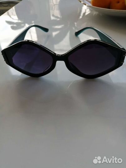 Очки солнцезащитные