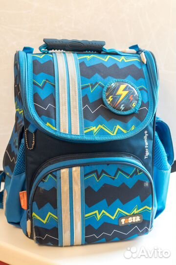 Школьный рюкзак с ортопедической спинкой