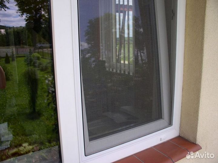 Москитные сетки на окна и двери