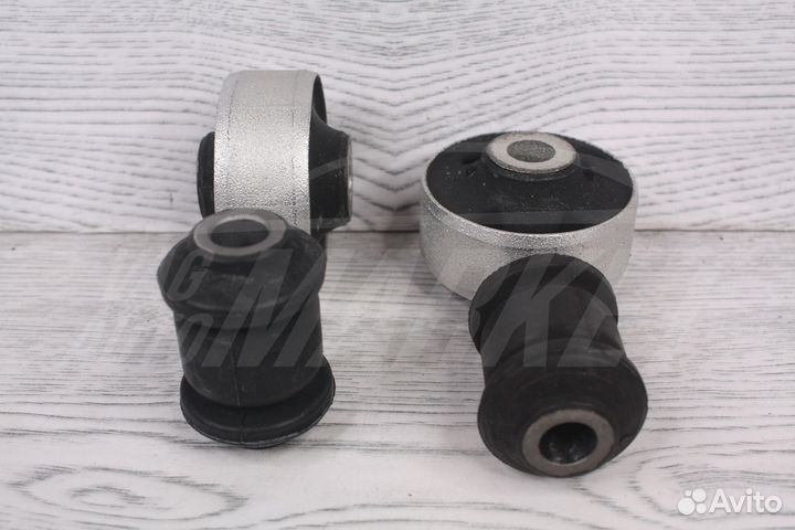 Сайлентблоки передних рычагов Audi A3 8L