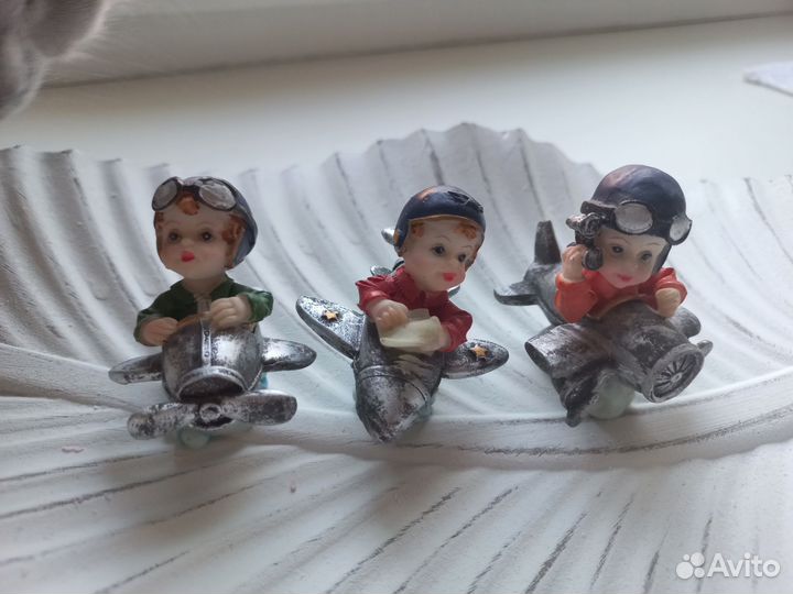 Статуэтки для декора, лётчики