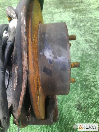 Ступица задняя левая toyota camry