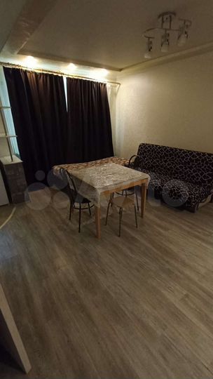 2-к. квартира, 52 м², 1/2 эт.