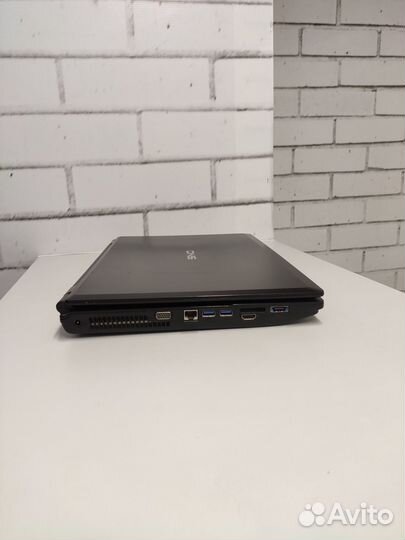 Большой игровой ноутбук DNS i5 + GT650M