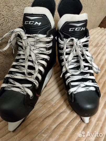 Хоккейные коньки ccm 39-40 размер