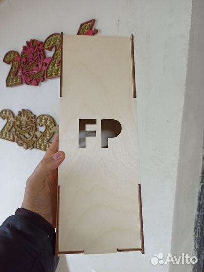 Подарочная коробка для бутылки