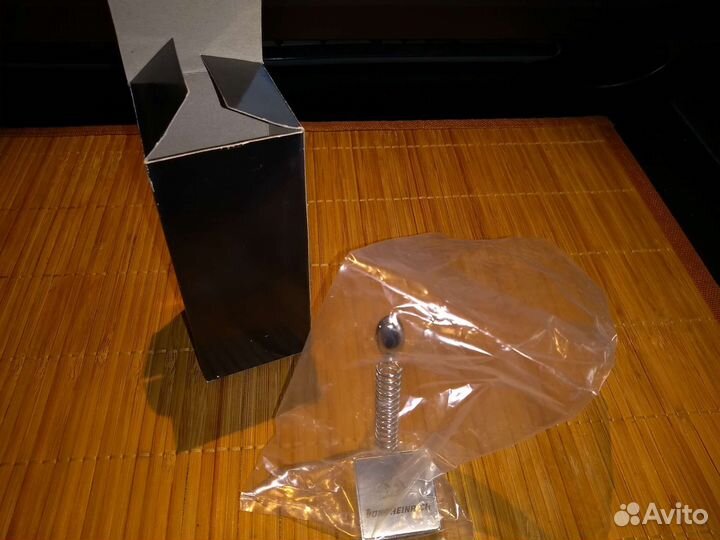 Сувенир Jungheinrich, держатель визитки