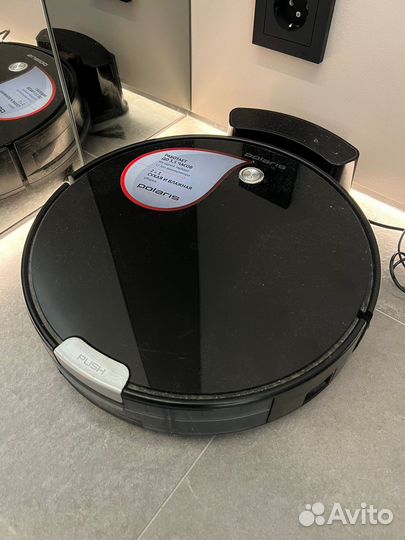 Робот пылесос polaris