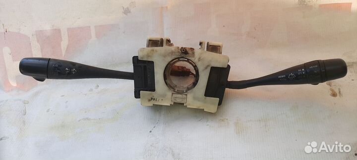 Блок подрулевых переключателей Nissan avenir 1992