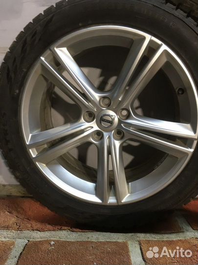 Оригинальные зимние колеса для Volvo R18 V90 S90