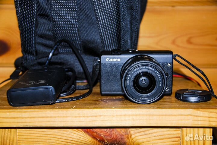 Фотоаппарат Canon eos m200