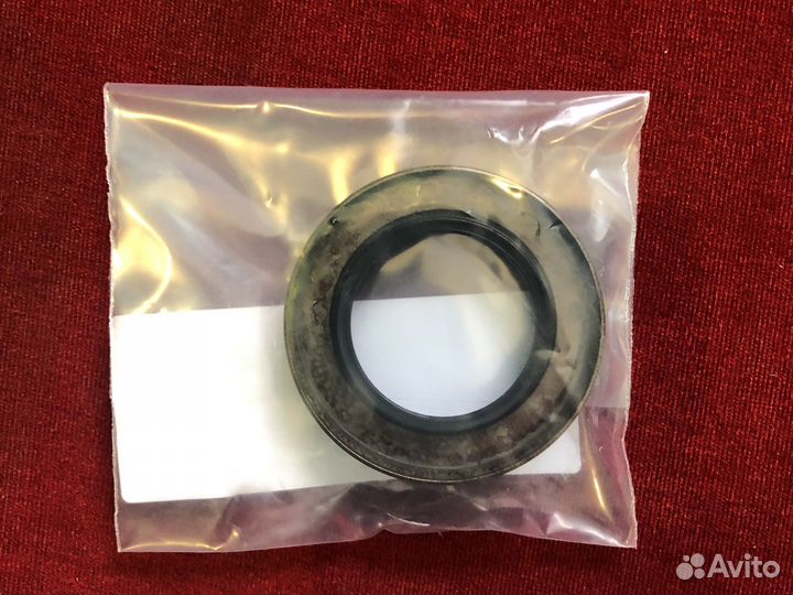 Сальник хвостовика редуктора Mercedes-Benz