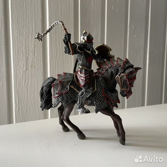 Фигурки лошадей шляйх