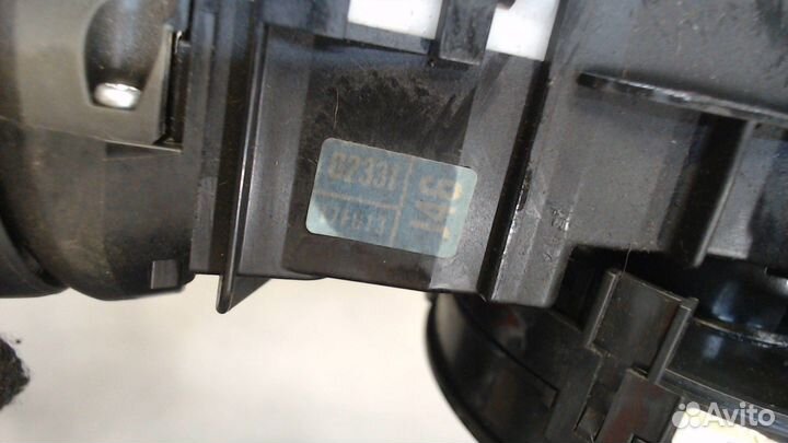 Переключатель поворотов и дворников Toyota Auris E