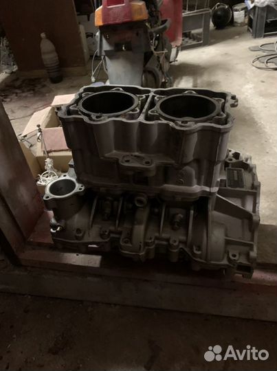 Картер двигателя б/у на гидроцикл SEA DOO XP DI