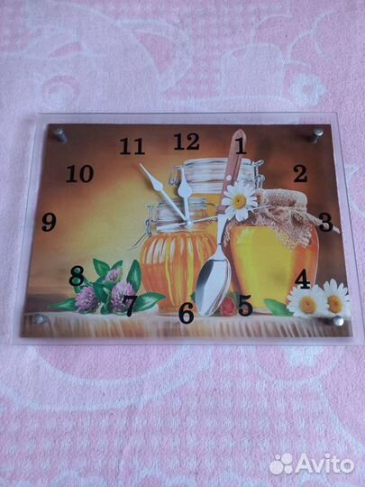 Часы настенные новые 40х30