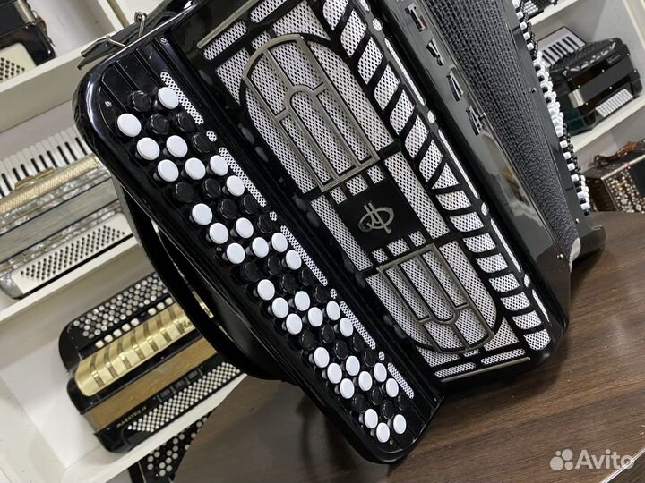 Баян Тула 210