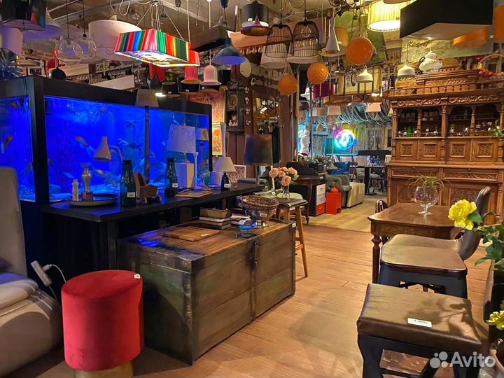 Свет и декор для кафе