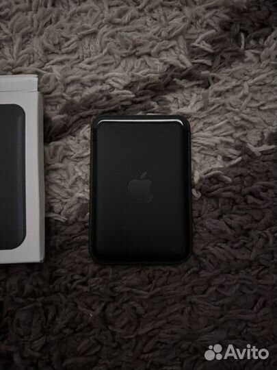 Картхолдер Apple MagSafe Wallet