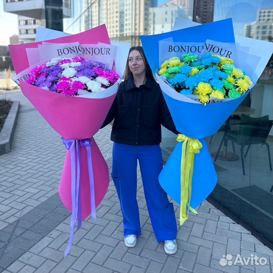 Гигантский Букет из Ярких Хризантем