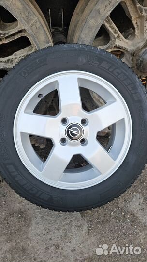 R15 Michelin CrossClimate 185/65, PCD 4x100 DIA 56.6