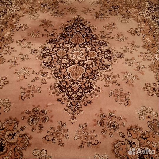 Ковер шерстяной