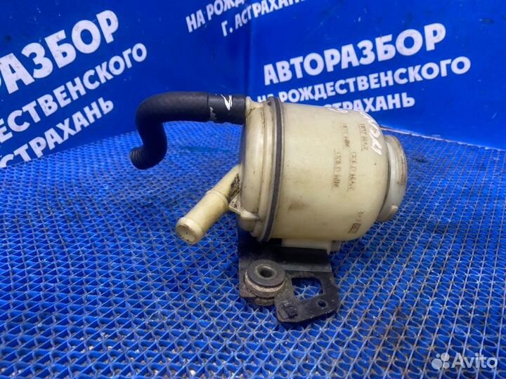 Бачок гидроусилителя Nissan Cefiro A33 седан VQ20