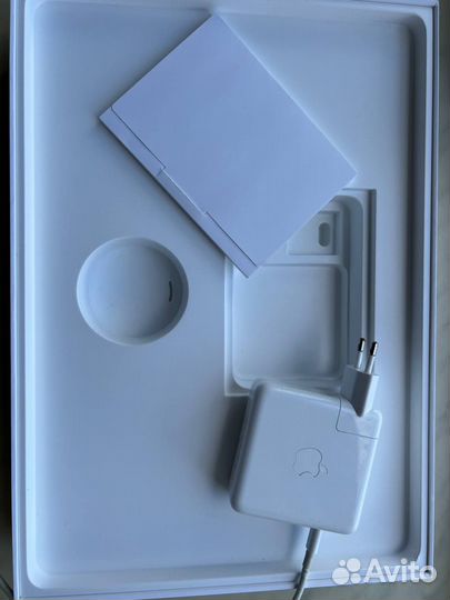 Macbook pro 15 2017 i7 16gb