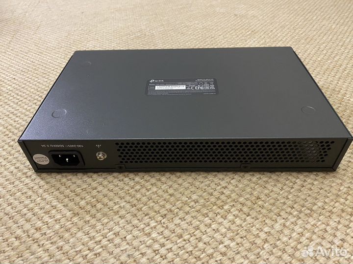 Коммутатор TP-Link TL-SG1016D