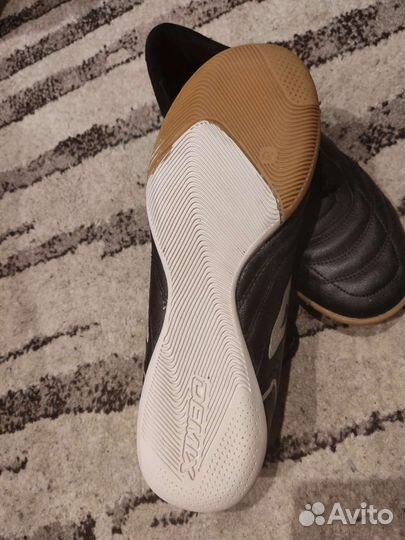 Футзалки, сороконожки