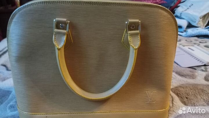 Сумка женская песочного цвета