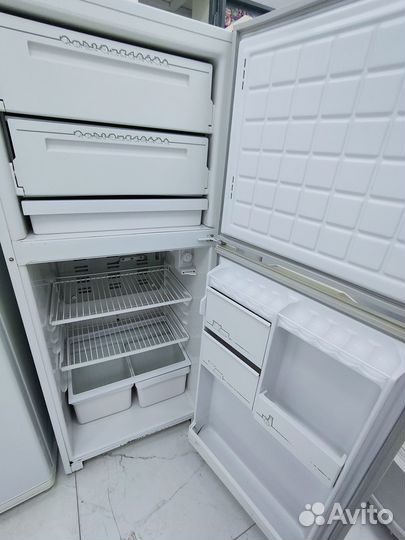 Холодильник Бирюса двухкамерный