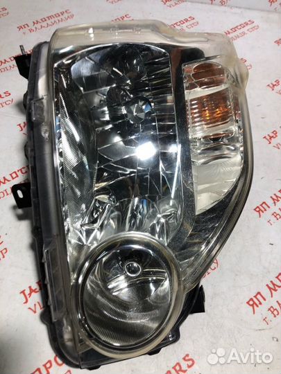 Фара галогеновая правая Nissan X Trail T31 2.0